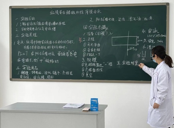 2024.4.26实验中心新华组开展公开课活动 - 副本.jpg