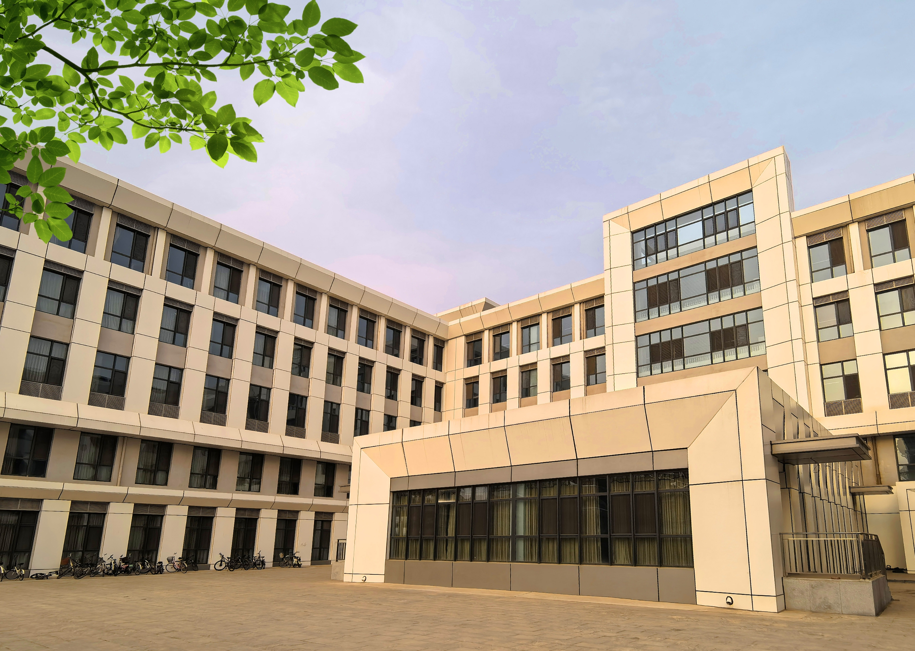 第五教学楼副本.jpg