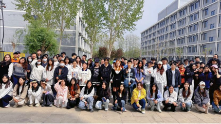 2023级中医学3班“春日追光，按下青春快门”活动报道31.png