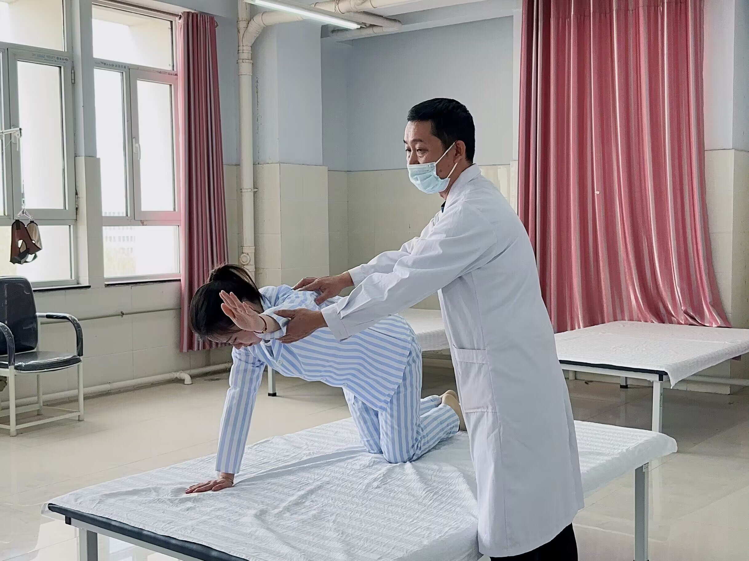 图片6  实训教学.jpg