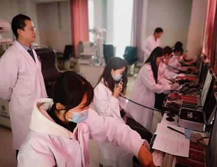 照片11：眼视光实训室3.jpg