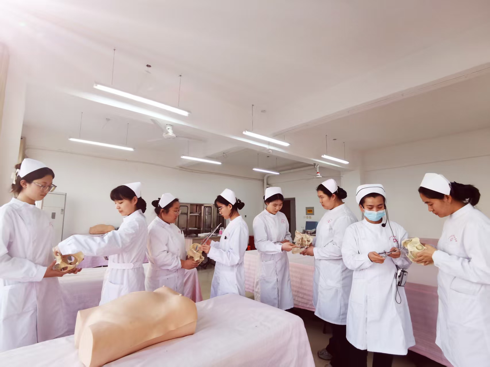 图12 助产实训.jpg