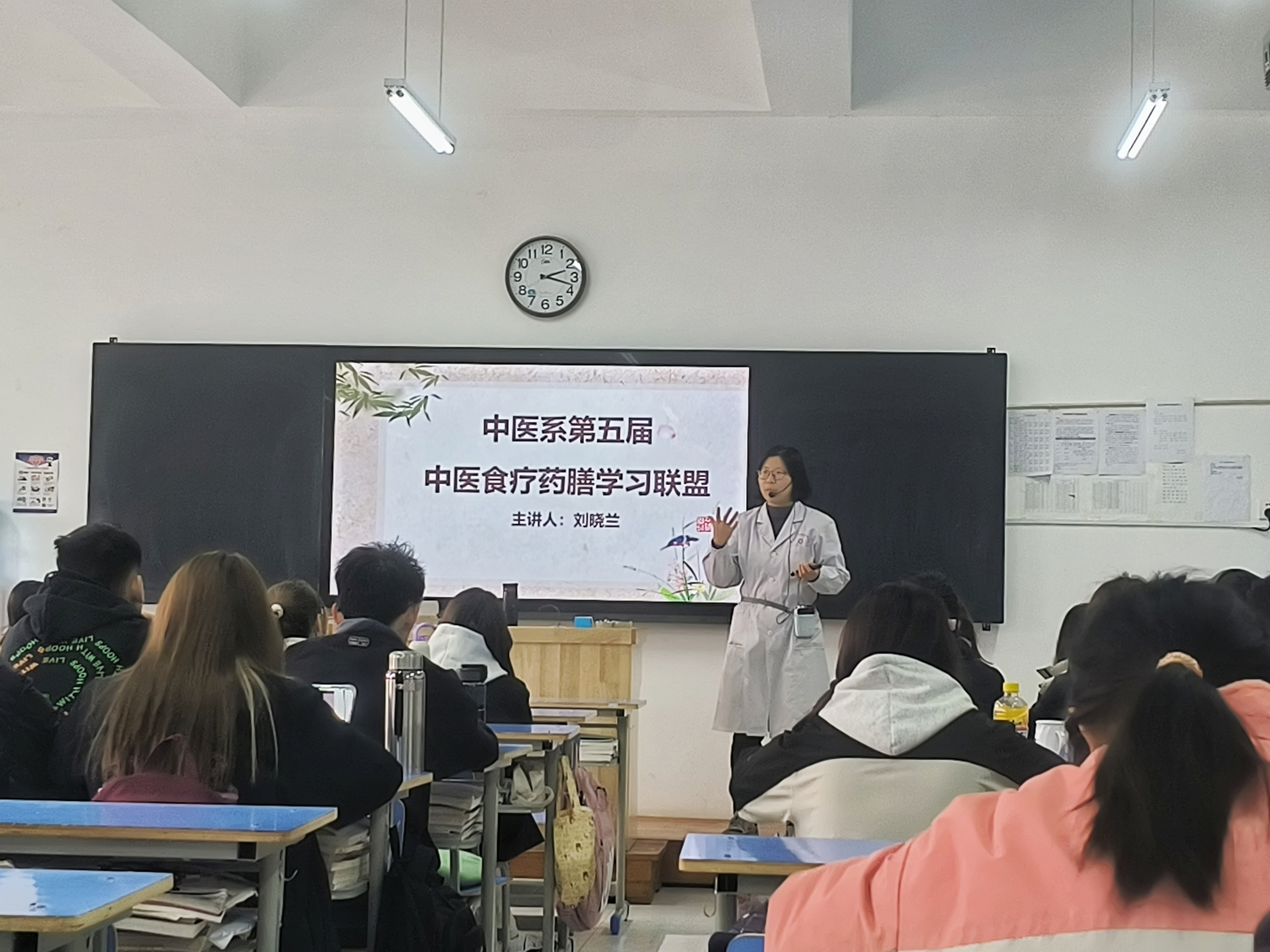 9DDCEA05DA0764A6F5C7988BEE7D7E27.jpg